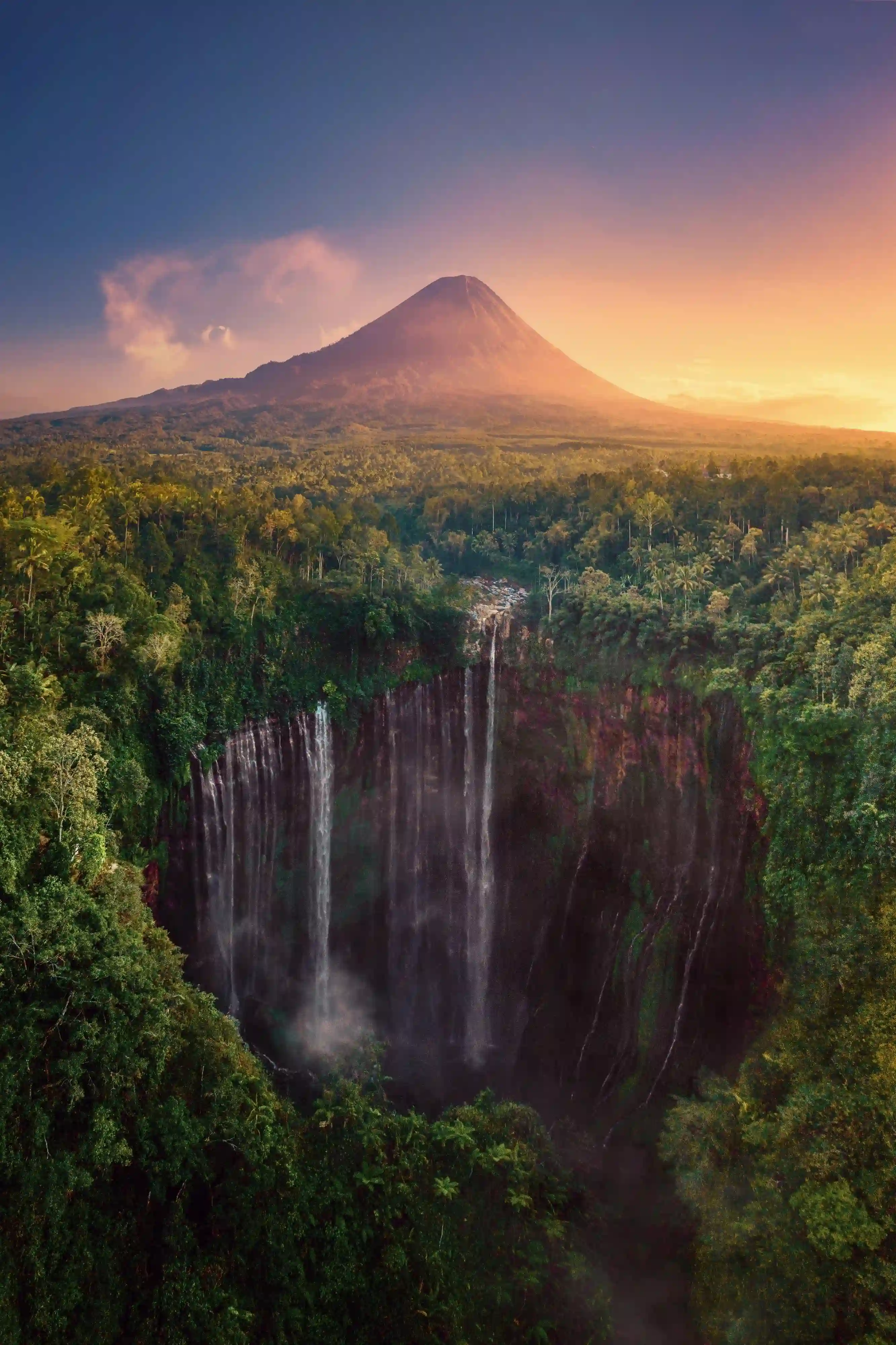 Bromo – Tumpak Sewu Waterfall (2D1N)